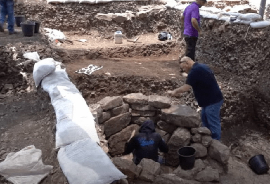 Excavation near Jerusalem finds 9,000-year-old six-fingered Neolithic shaman woman
