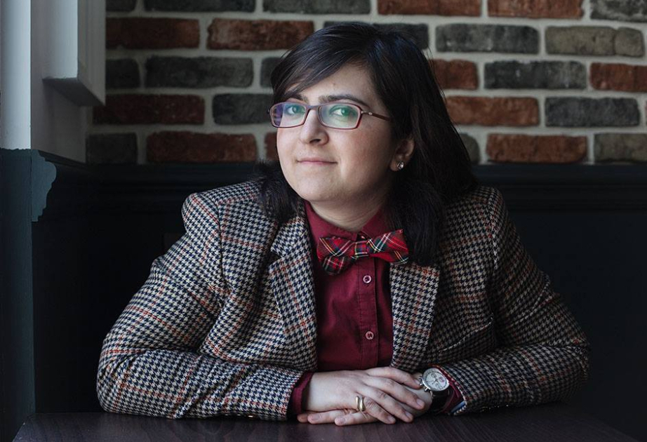 Şairə Leyli Salayeva: Fikirlərimi poetik formada ifadə etmək mənim üçün daha asandır MÜSAHİBƏ