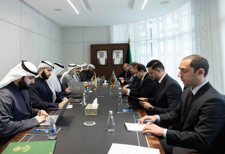 Azerbaiyán y Kuwait celebran consultas políticas