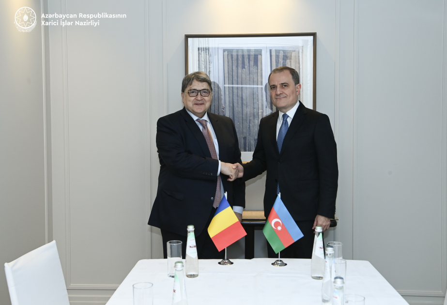 Außenminister Bayramov erörtert Friedensprozess zwischen Aserbaidschan und Armenien mit seinem rumänischen Amtskollegen