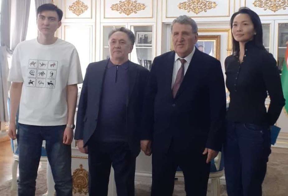 AMEA-da Qazaxıstan parlamentinin deputatları ilə görüş olub