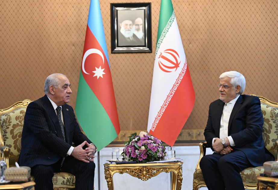 Le Premier ministre azerbaïdjanais s’entretient avec le Premier vice-président iranien