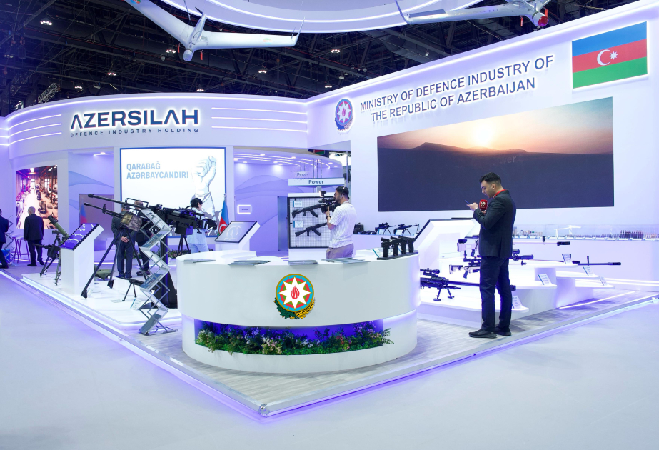 أسلحة أذربيجان تعرض لدى إيدكس 2025م في أبوظبي