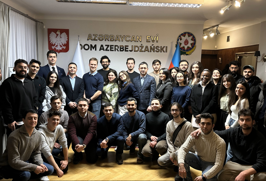 Polşa Azərbaycanlıları Şurası və “Citi Bank”ın dəstəyilə Varşava Azərbaycan Evində təlim keçirilib