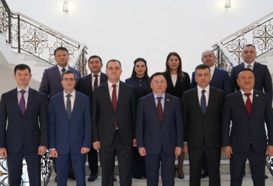 Azərbaycan hakimləri Qazaxıstan Ali Məhkəməsində olublar