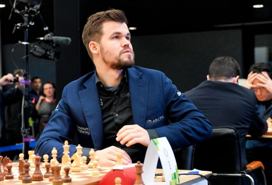 Магнус Карлсен выставил на аукцион свои джинсы с чемпионата мира по рапиду
