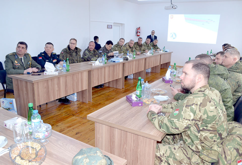 Hərbi attaşelər Aviasiya Təmir Zavodunda olublar