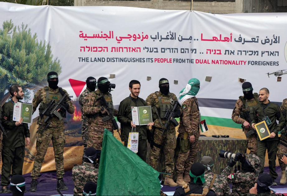Nahost: Hamas lässt sechs weitere Geiseln frei