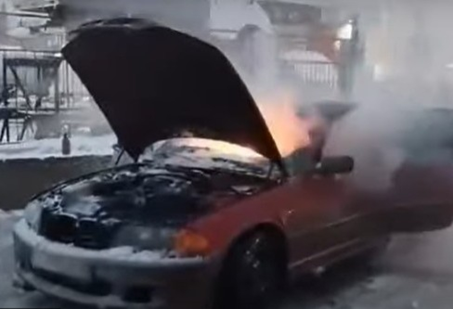Bakı-Sumqayıt şosesində “BMW” markalı minik avtomobili yanıb
