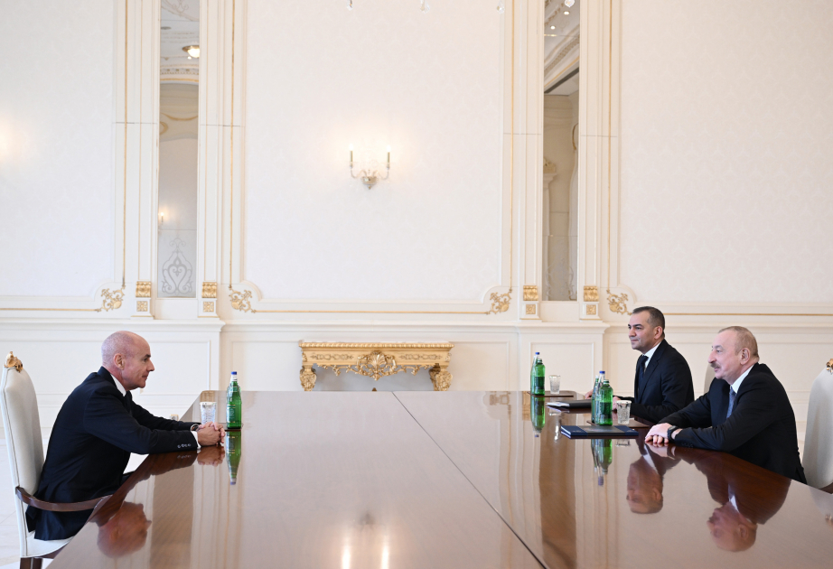 El Presidente de Azerbaiyán recibió al Presidente de la Federación Internacional de Esquí y Snowboard