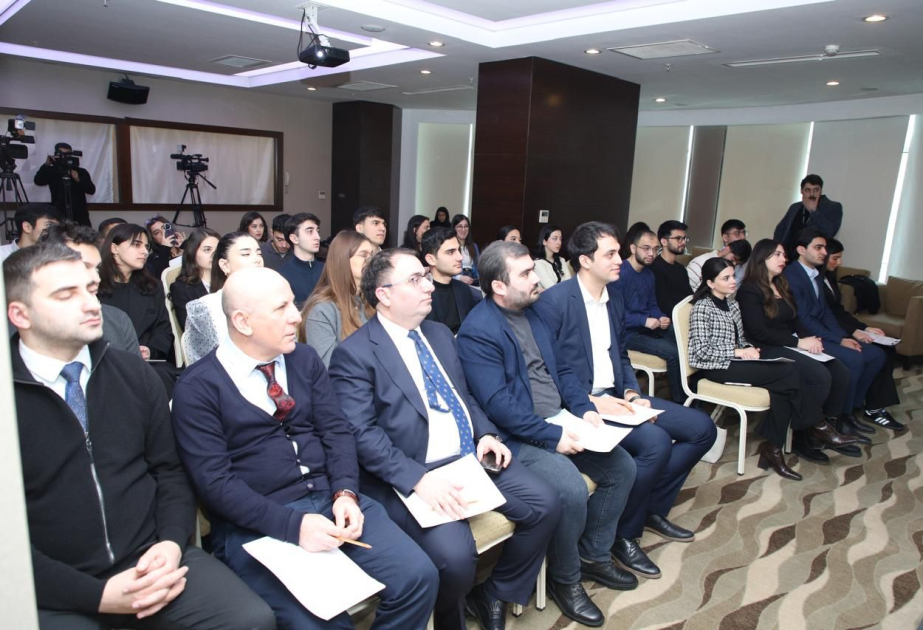 “Dövlət İdarəçiliyində Analitik İdarəetmə və İnnovasiya” proqramının bağlanış mərasimi keçirilib