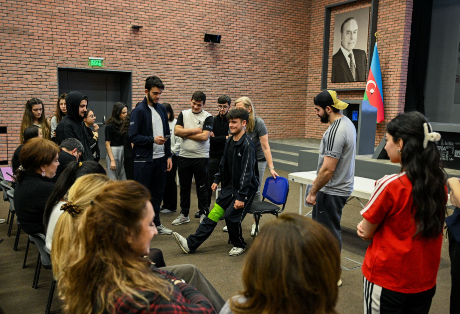 Karlov Universitetinin departament rəhbəri Azərbaycan İdman Akademiyasında tədrisə başlayıb