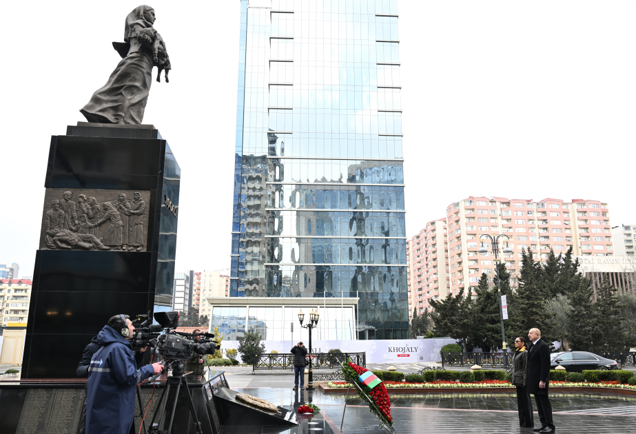 Le président de la République et la première dame visitent le mémorial du génocide de Khodjaly VIDEO