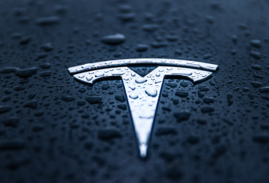 “Tesla”nın bazar dəyəri 1 trilyon dollardan aşağı düşüb