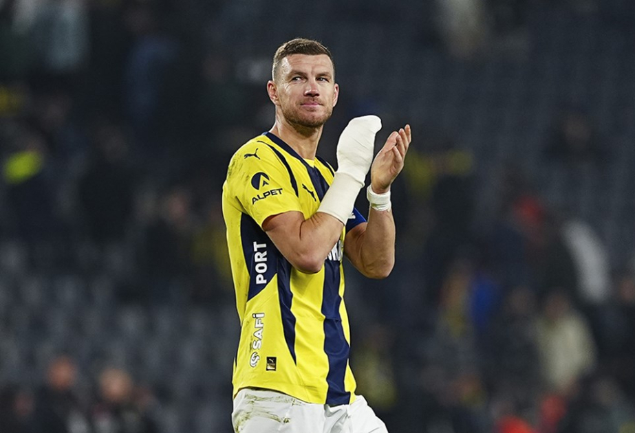 "Fənərbağça" Edin Cekoya yeni müqavilə təklif edib