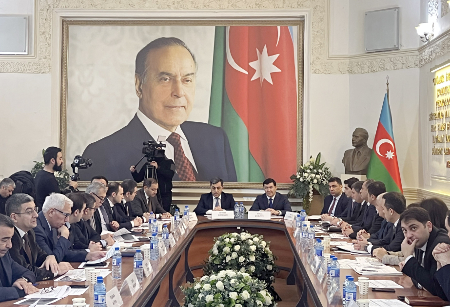 Ekoloji təmiz və təhlükəsiz nəqliyyat vasitələrinin dövriyyəsinin stimullaşdırılması üzrə altqrupun iclası keçirilib