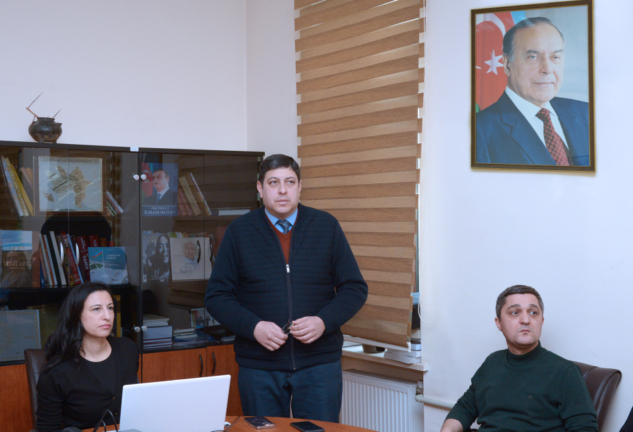 Türkiyəli professor Arxeologiya və Antropologiya İnstitutunda elmi seminar keçirib