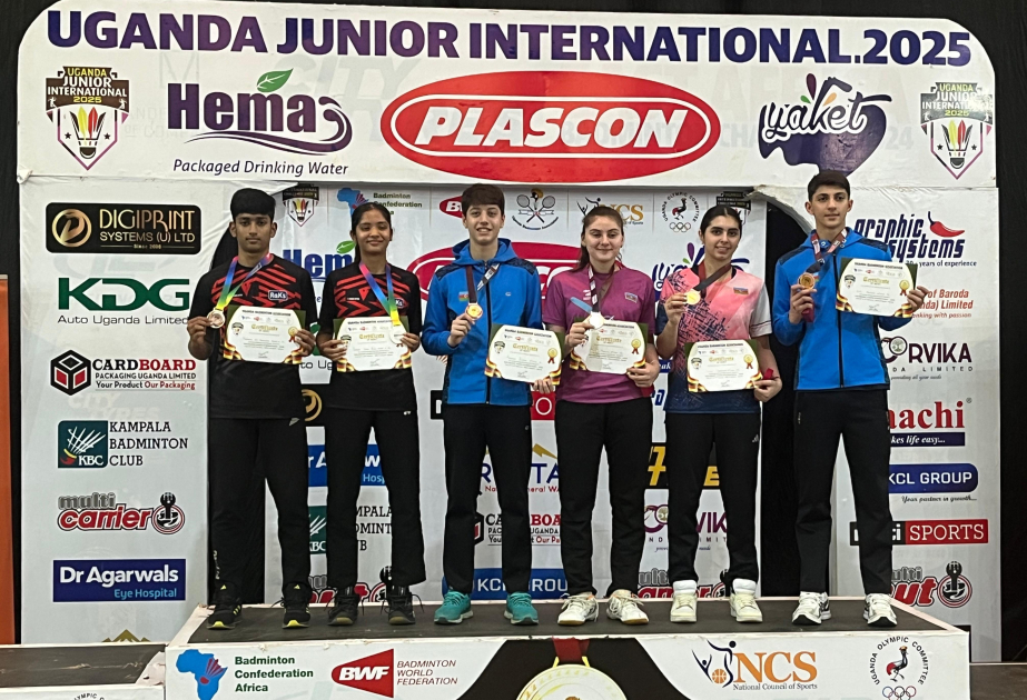Young Azerbaijani badminton players bring home seven medals from Uganda