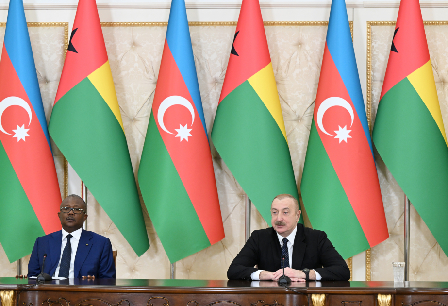 Aserbaidschans Präsident und Präsident von Guinea-Bissau geben Presseerklärungen ab AKTUALISIERT VIDEO