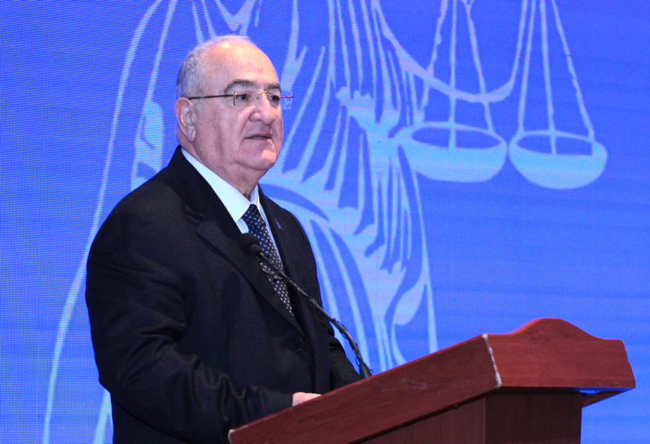 Ramiz Rzayev: Çağdaş dövrün tələblərinə cavab verən vərdişlər qazanan gənc hakimlərimizin sayı ildən-ilə artır