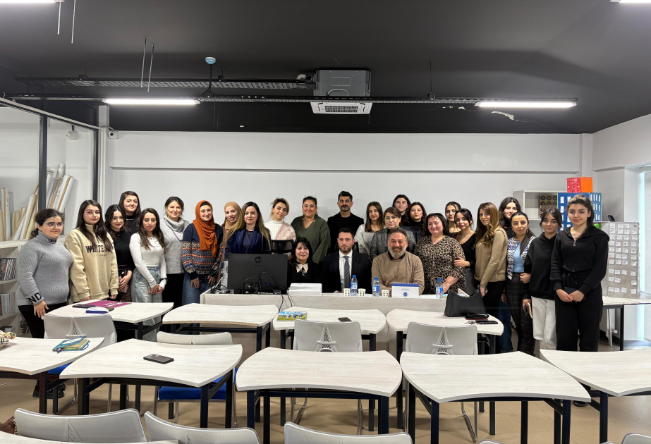 Xəzər Universitetinin Dillər və ədəbiyyatlar departamenti Bakı Yunus Əmrə İnstitutu ilə birgə seminar keçirib