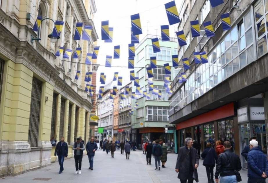 Bosniya və Herseqovina müstəqilliyinin 33-cü ilini qeyd edir