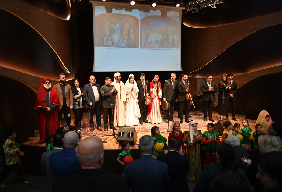 bp dahi şair Füzuli haqqında ikicildlik kitab təqdim edib
