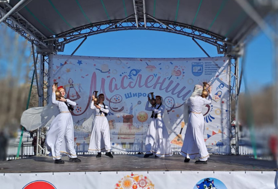Maslenitsa bayramında “Sarı gəlin” rəqsi