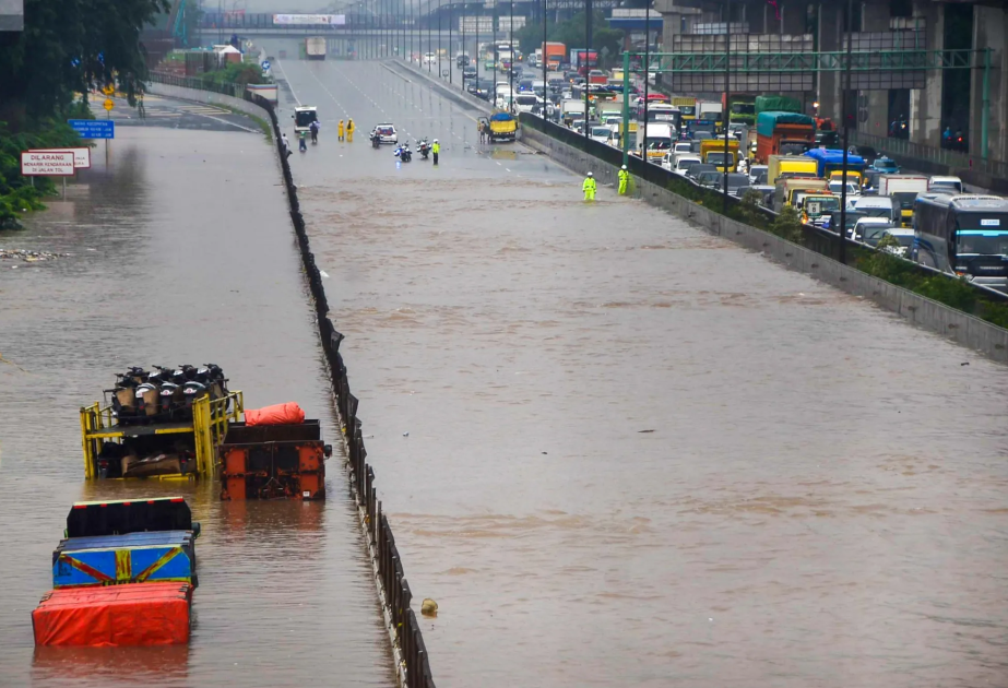 Severe flooding strikes Jakarta, surrounding cities after heavy rain