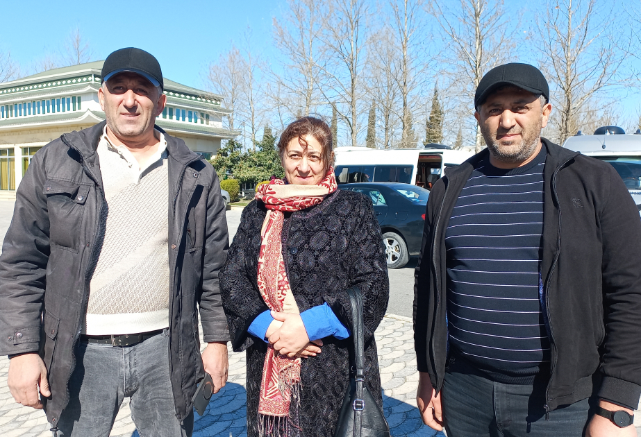 Növbəti köç karvanı Həsənriz kəndinə çatıb YENİLƏNİB  VİDEO