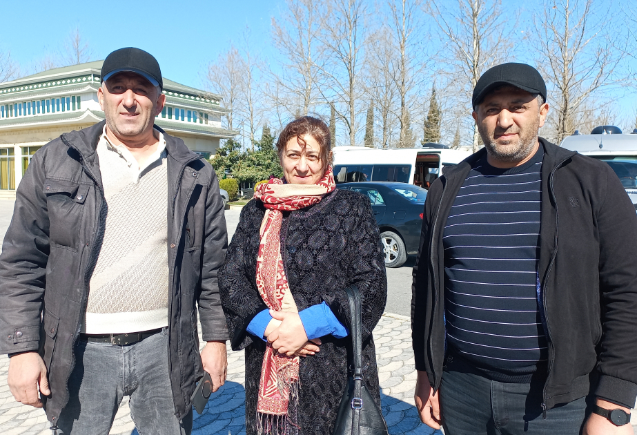 Otro grupo de desplazados llega al distrito de Aghdere