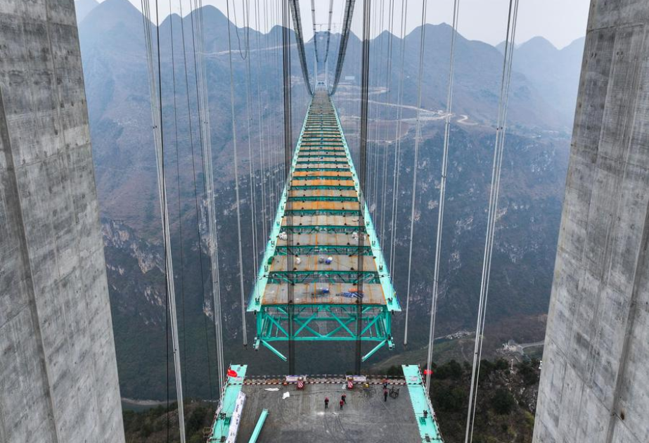 World's tallest bridge in Guizhou nearing completion