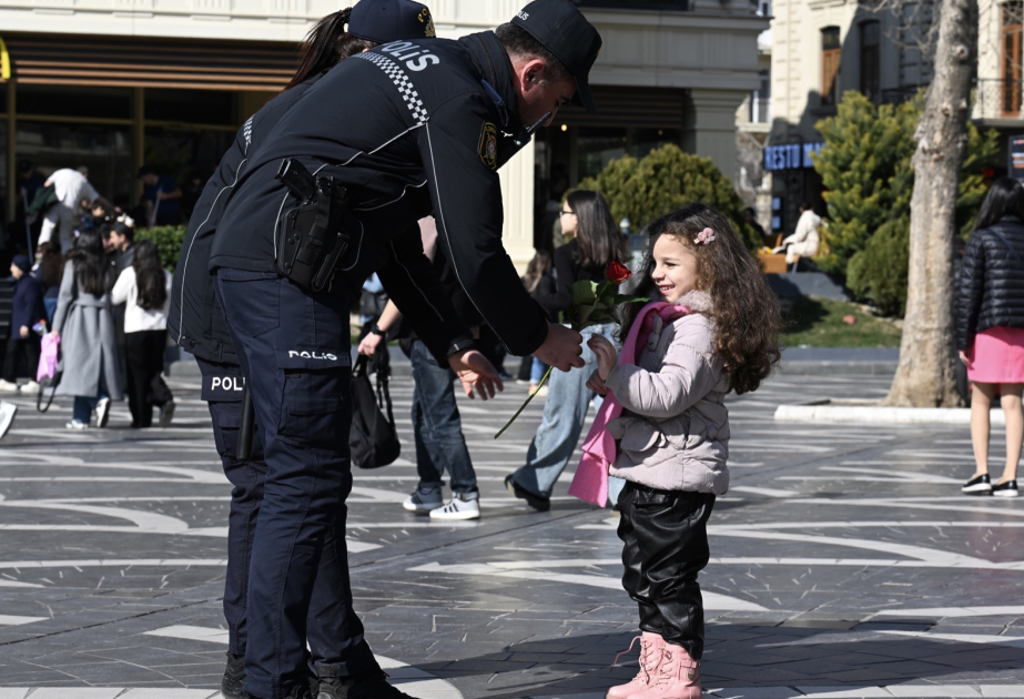 Paytaxtda 8 Mart görüntüləri FOTOREPORTAJ