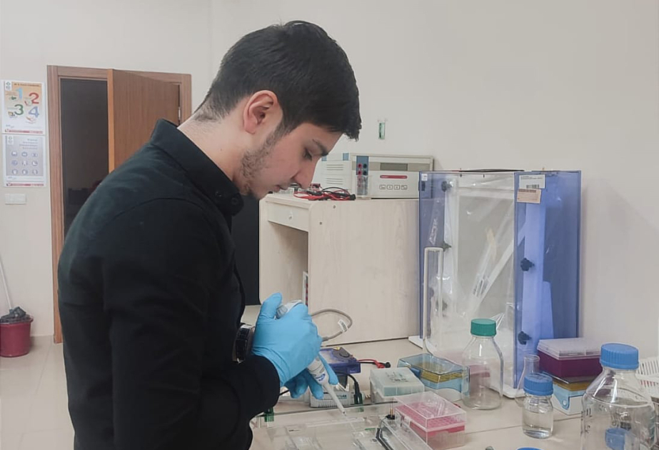 ADAU-nun doktorantı Isparta Tətbiqi Elmlər Universitetində təlimə qatılıb