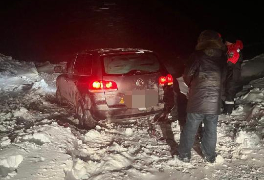 В Казахстане из снежных заносов спасено и эвакуировано более 300 человек