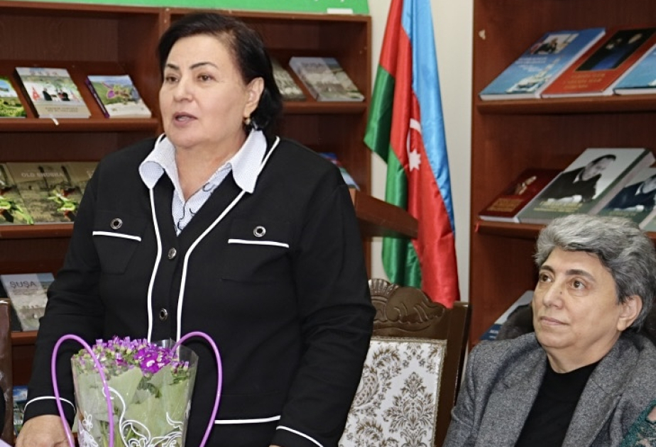Gənclər Kitabxanasında əmək qəhrəmanına həsr olunmuş kitabın təqdimatı keçirilib