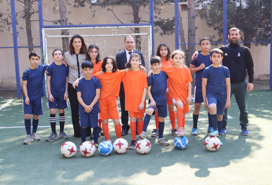 Uşaq evi sosial xidmət müəssisələrinin sakinləri üçün futbol dərsləri tədris olunur