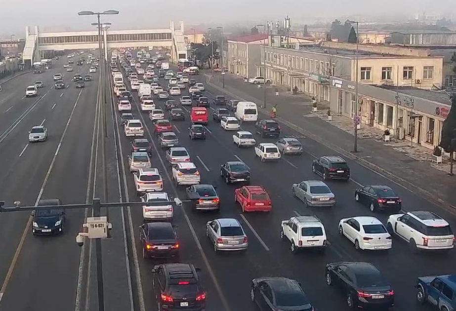 Bakıda bir sıra yollarda sıxlıq müşahidə olunur - SİYAHI