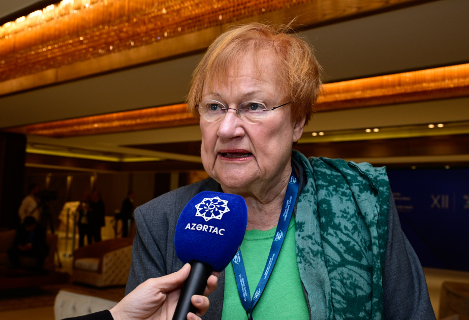 La expresidenta de Finlandia, Tarja Halonen, destaca la importancia de fortalecer el marco jurídico multilateral en el XII Foro Global de Bakú