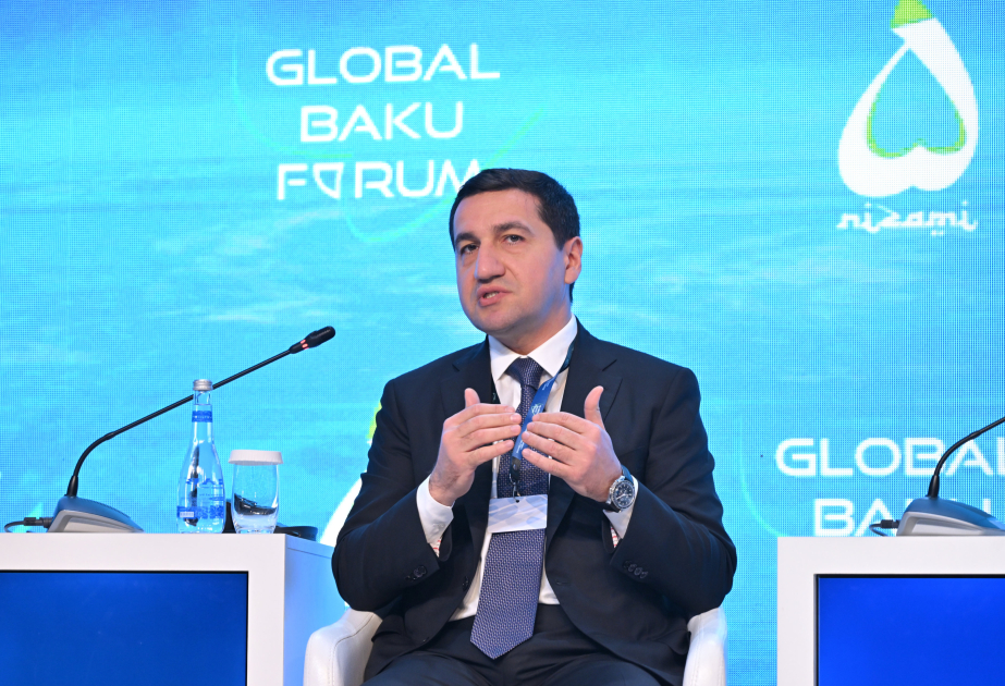 Hikmet Hadjiyev : Nous voulons voir la nouvelle politique de l'Union européenne concernant notre région