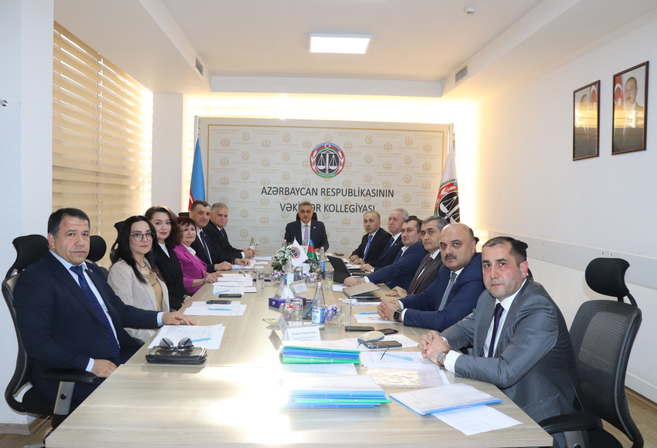 İntizam pozuntularına görə 4 vəkilə xəbərdarlıq edilib
