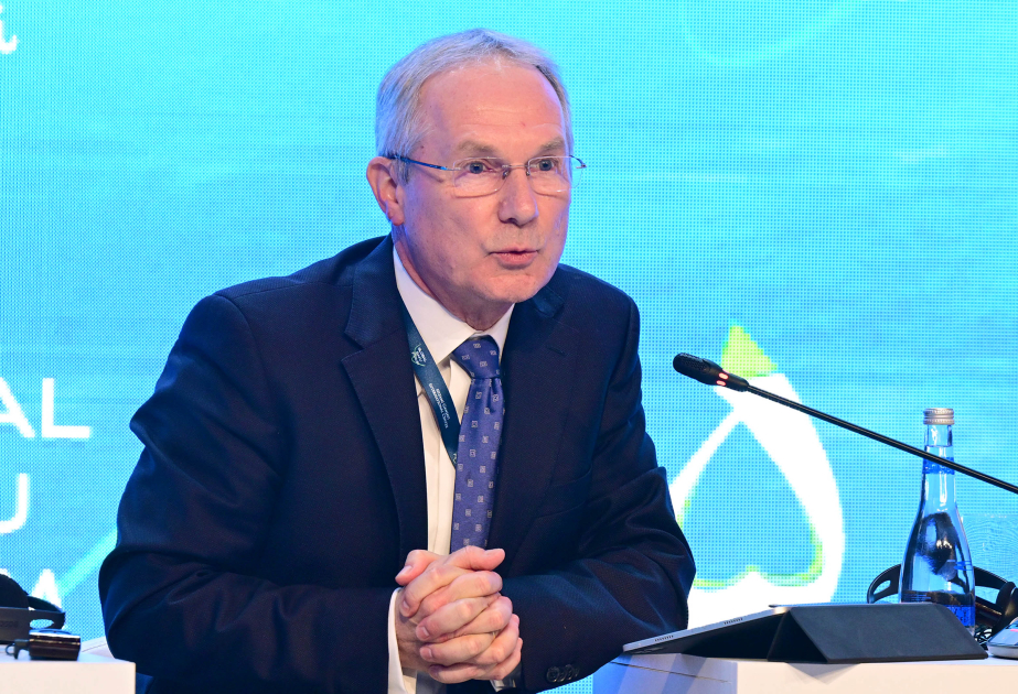 Ksaba Korosi: Qlobal iqtisadi artımla bağlı böhranları həll etmək üçün əməkdaşlığa ehtiyacımız var