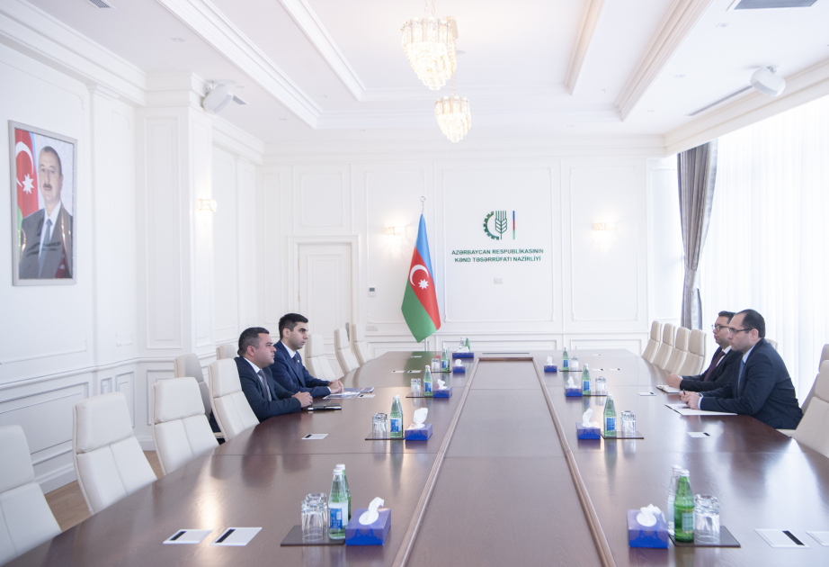 Kənd təsərrüfatı naziri “Yüksəliş” müsabiqəsinin qalibləri ilə görüşüb