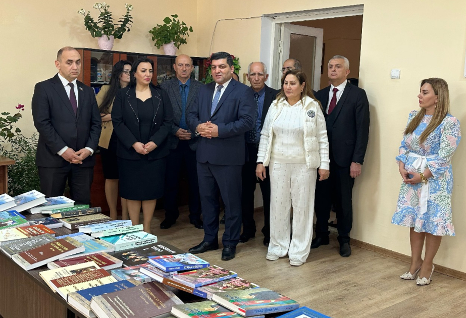 Pedaqoji Universitetin Quba filialında “Konstitusiya və Suverenlik İli”nə həsr olunan kitab sərgisi açılıb