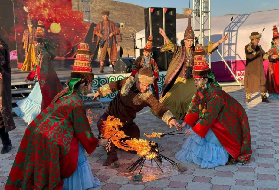 Azərbaycan artistləri Qazaxıstanda bayram şənliyində çıxış ediblər