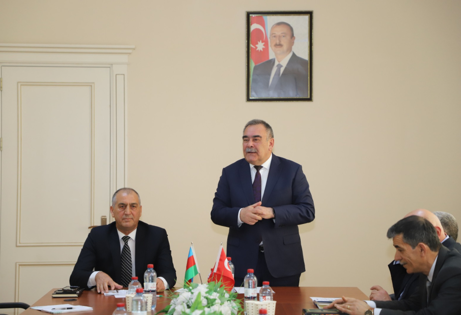 “Pambıq bitkisinin becərilməsində yeni texnologiyaların tətbiqi” mövzusunda seminar keçirilib