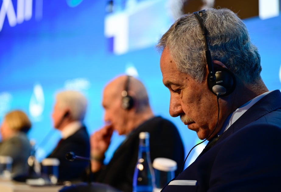 Bülent Arınç: “Algunas potencias mundiales, como Francia, no quieren evitar las guerras”
