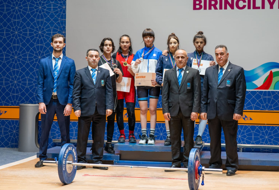Ağırlıqqaldırma üzrə Azərbaycan birinciliyinə start verilib