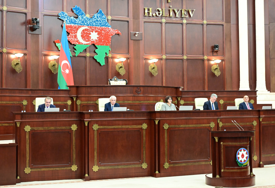 Milli Məclisin iclasında Nazirlər Kabinetinin hesabatı dinlənilib YENİLƏNİB