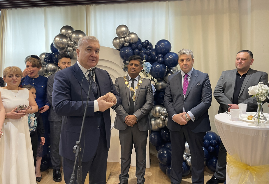 Londonda yaşayan azərbaycanlı ailə musiqi məktəbi açıb VİDEO